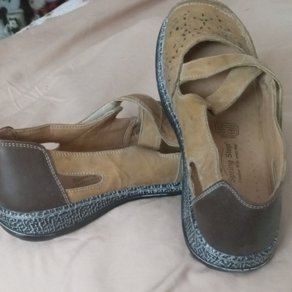 Spring Step Women's 41 (10) Olive and Dark Brown Flats